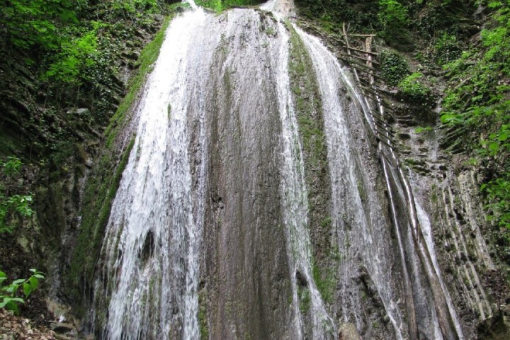 Водопад в Ольгинке