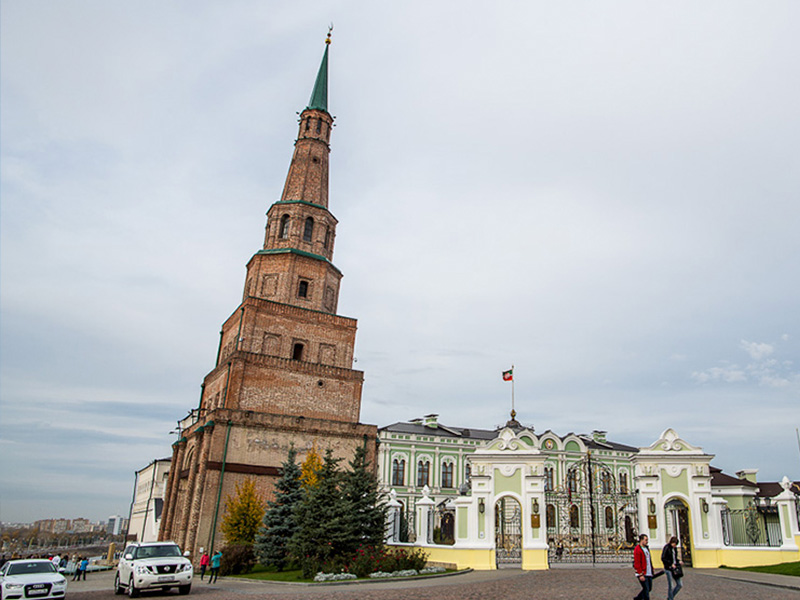 пизанская башня Казани