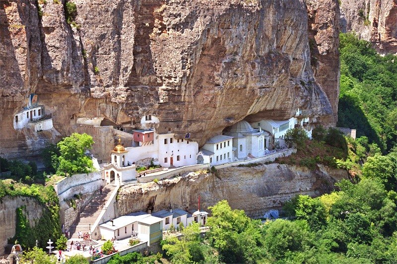 свято-успенский пещерный монастырь