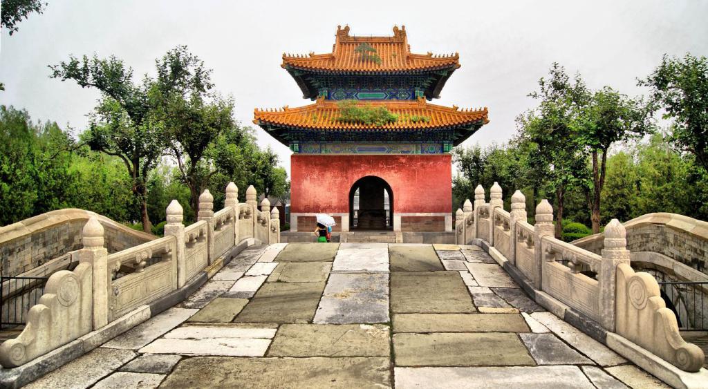 Гробницы императоров в Пекине