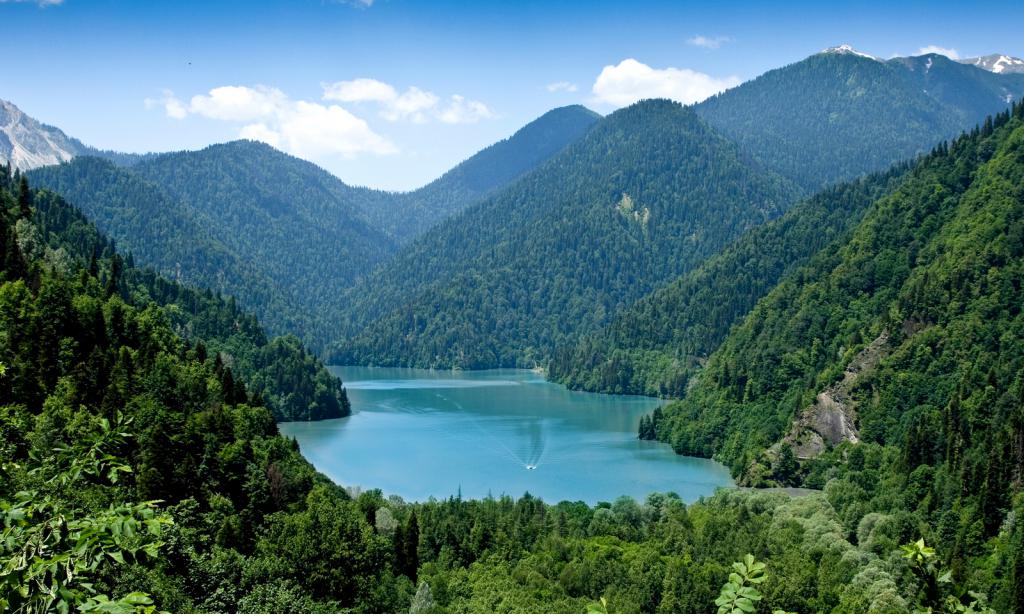 озеро на Кавказе