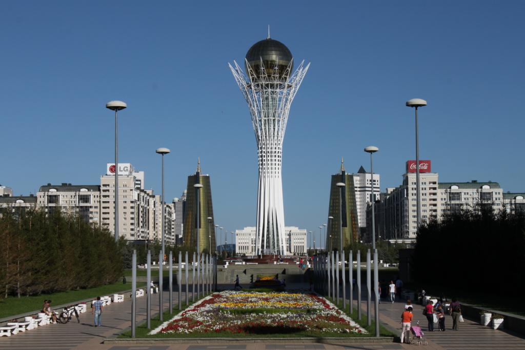 Монумент "Астана-Байтерек"