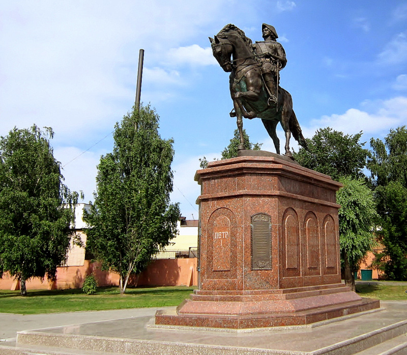 Памятник Петру Первому в Бийске