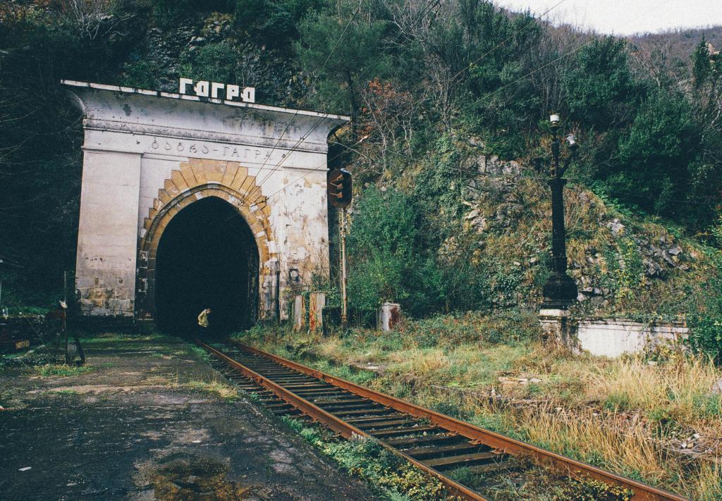 Железнодорожный тоннель в Гагре