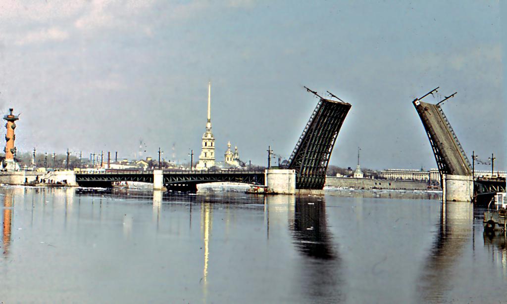 История Дворцового моста