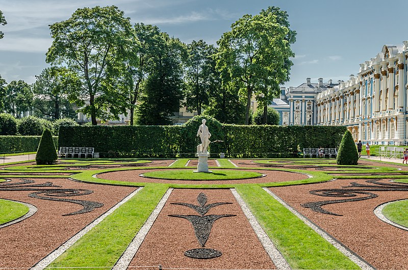 парк возле екатерининского дворца