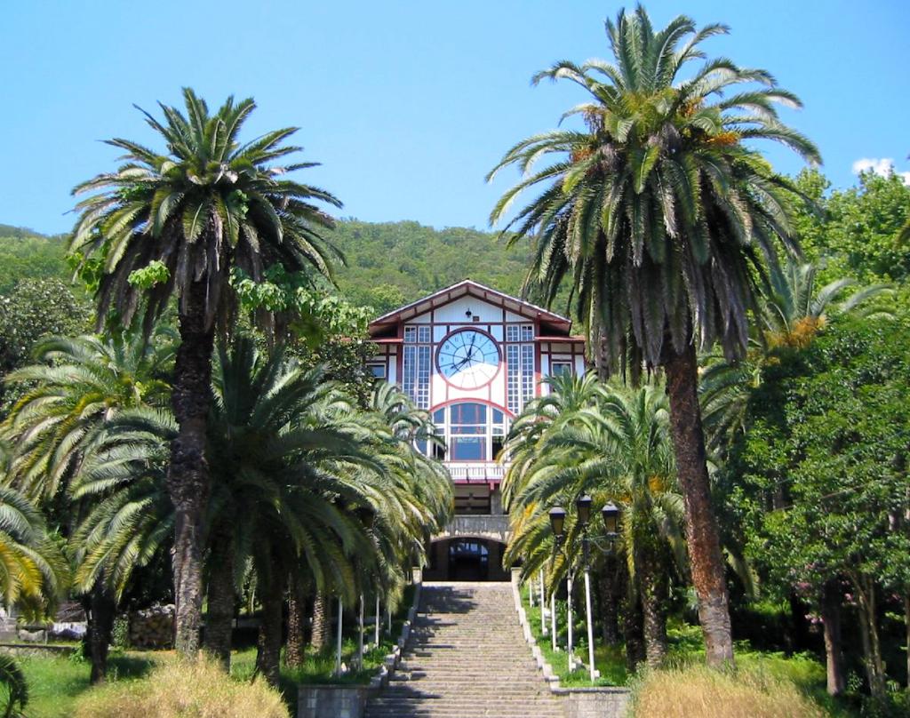 Гагра, город-курорт в Абхазии