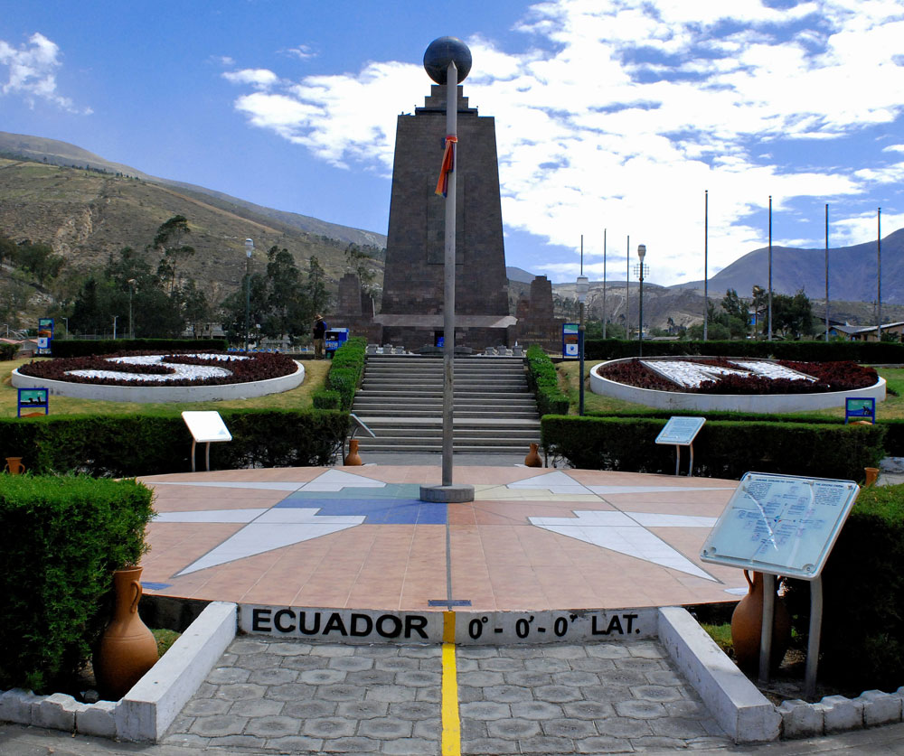 изображение середины мира в Эквадоре