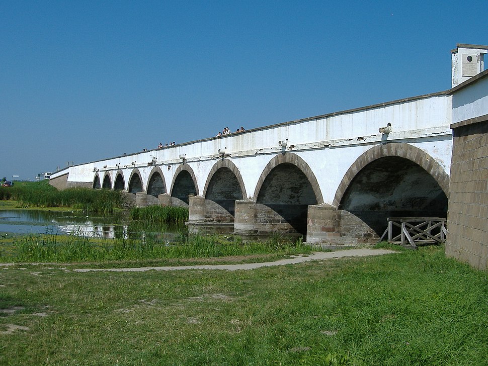 девятиарочный мост
