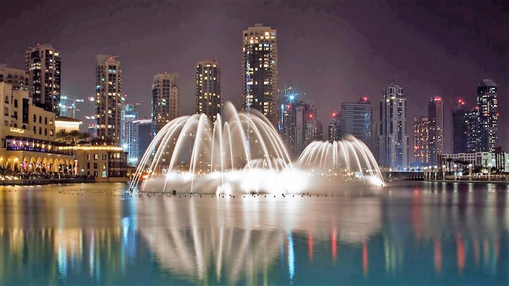 фонтан в Дубае