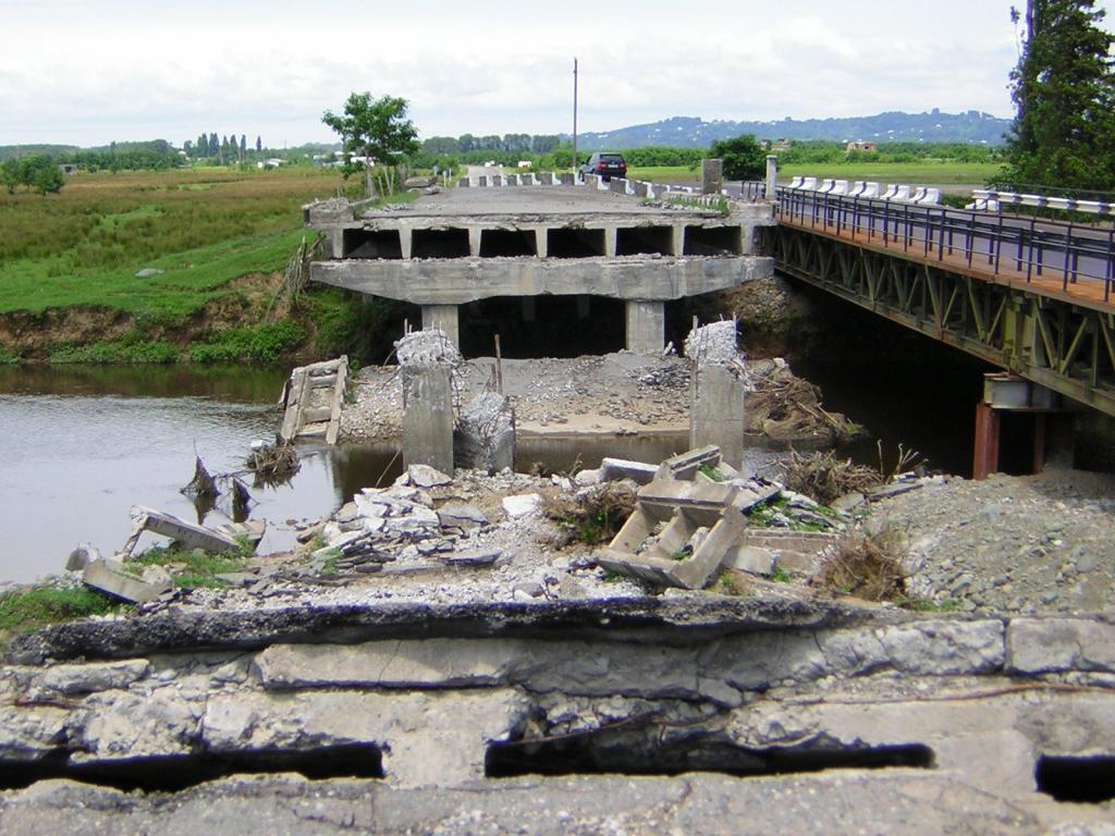 Мост на реке Чолоки